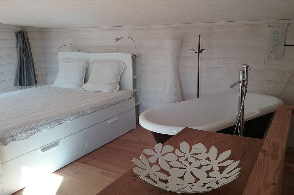 Photo of Bathroom in Chaudebonne