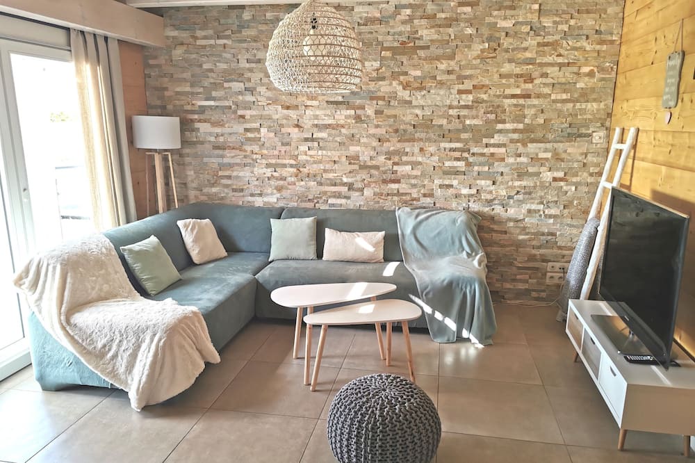 Photo of Livingroom in Gigny-sur-Saone