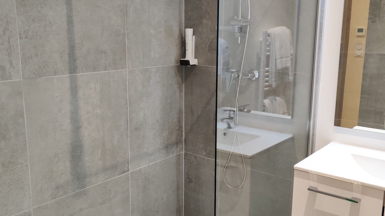 Photo of Bathroom in Saint-Clair-de-la-Tour
