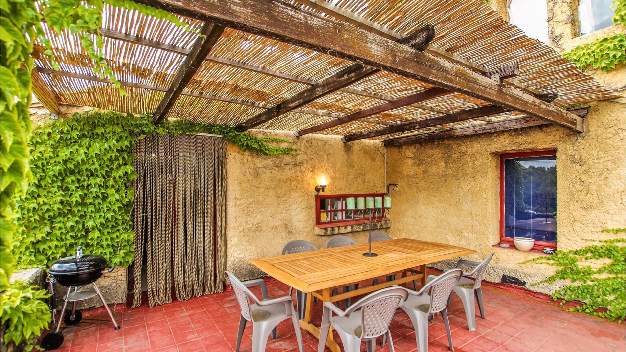 Photo of Outdoor in Entrechaux