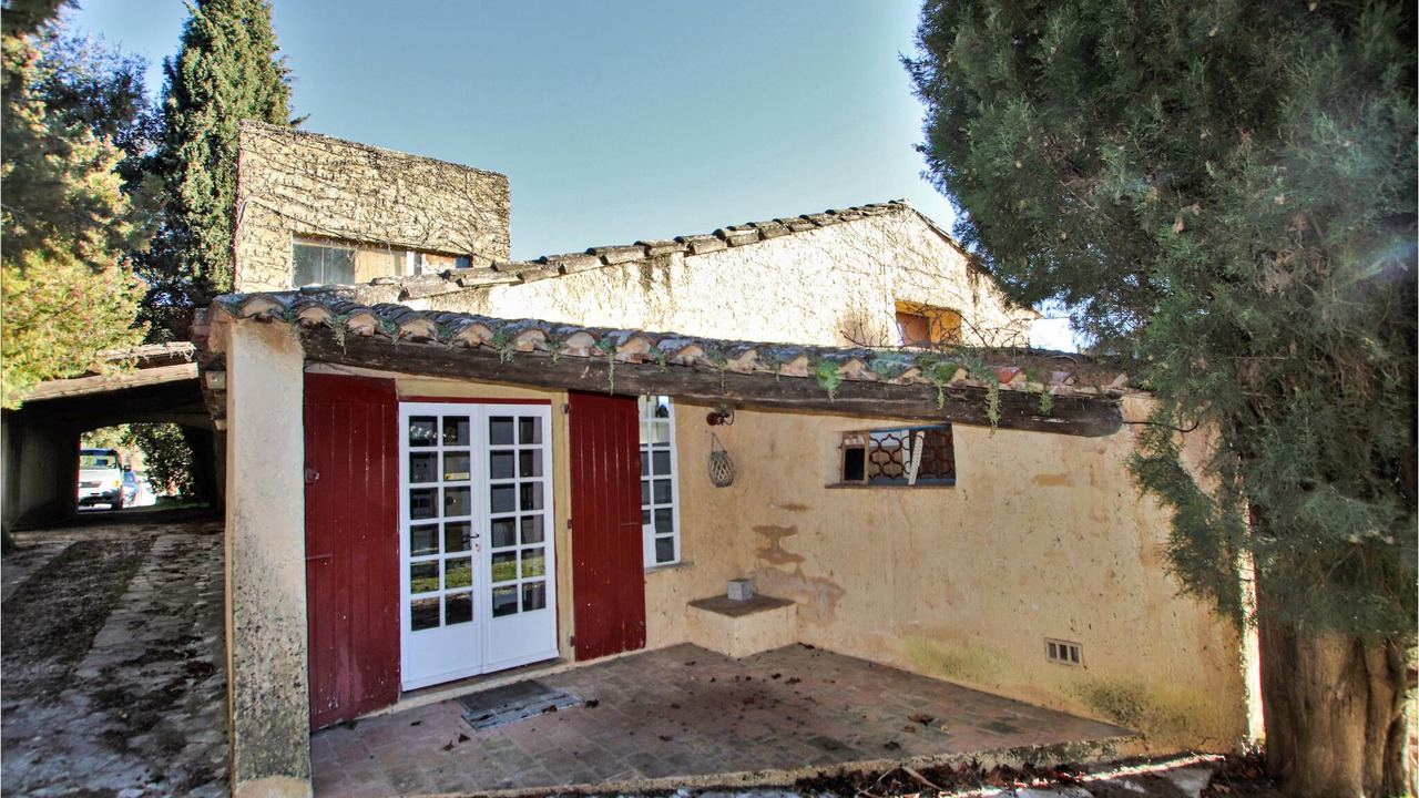 Photo of Outdoor in Entrechaux