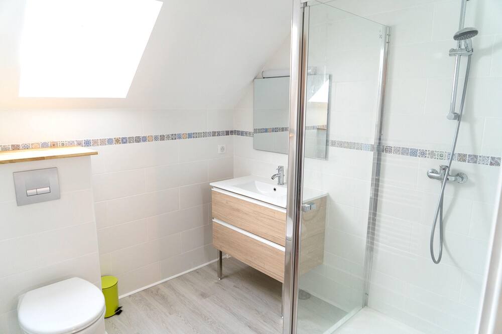 Photo of Bathroom in Saint-Bonnet-de-Vieille-Vigne