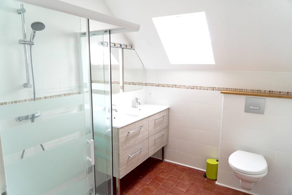 Photo of Bathroom in Saint-Bonnet-de-Vieille-Vigne