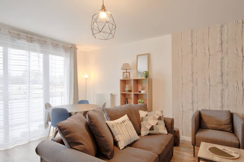 Photo of Livingroom in Cachan