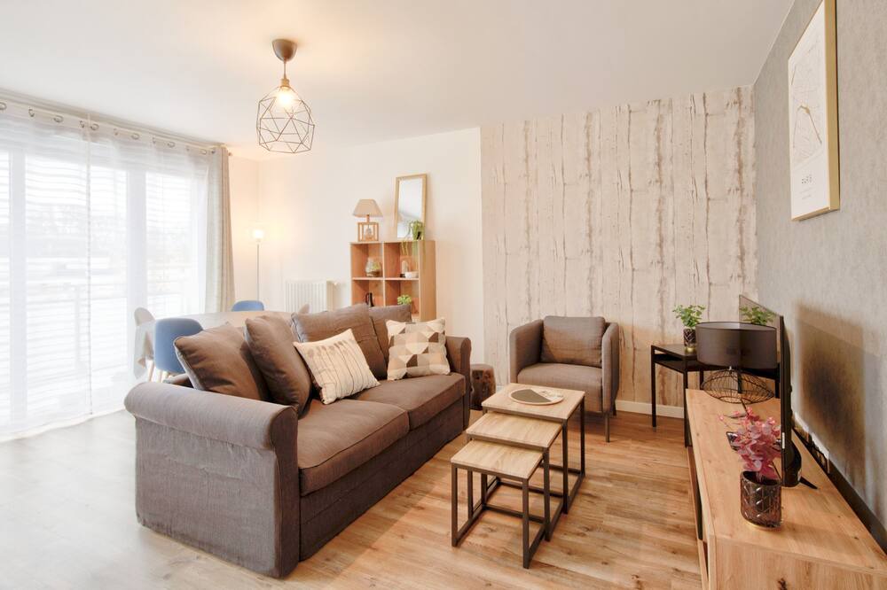 Photo of Livingroom in Cachan