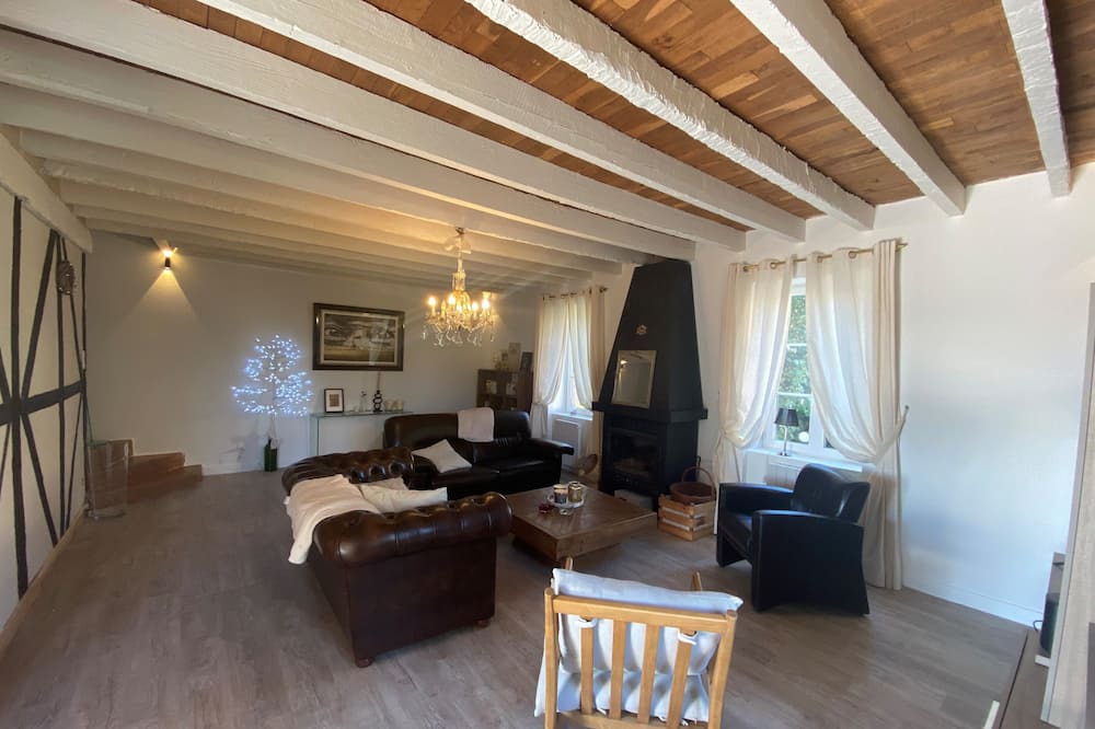 Photo of Livingroom in Ternant