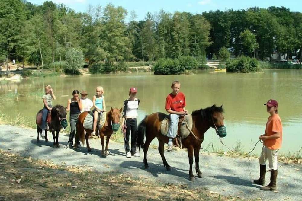 Photo of Others in Huanne-Montmartin