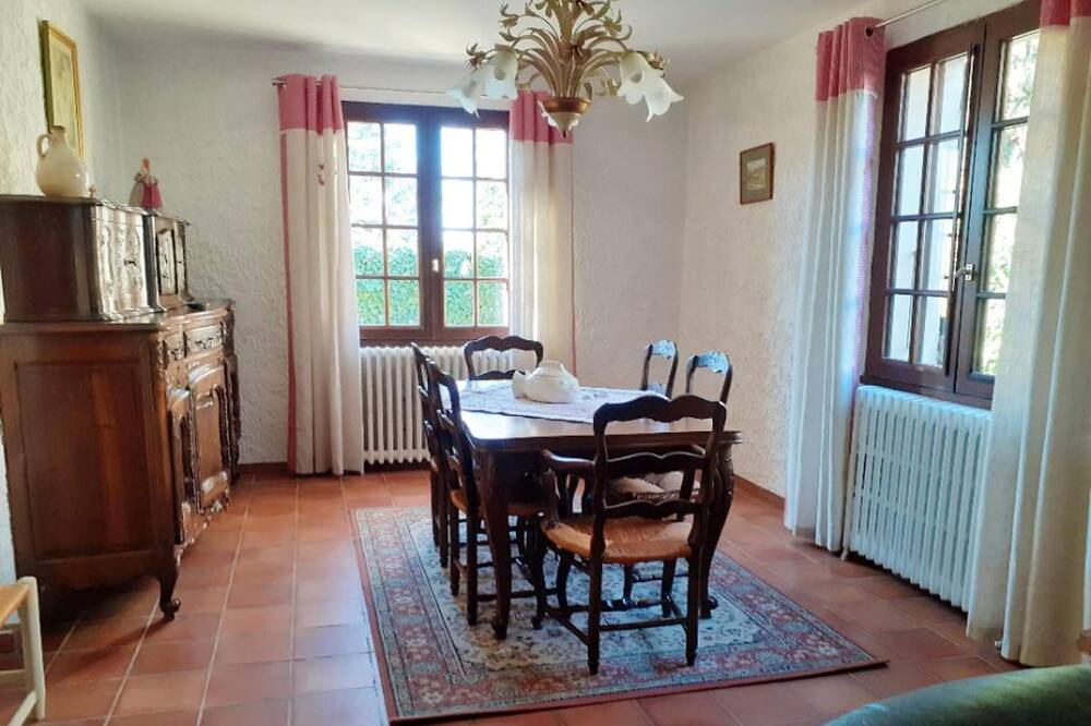 Photo of Livingroom in Caromb