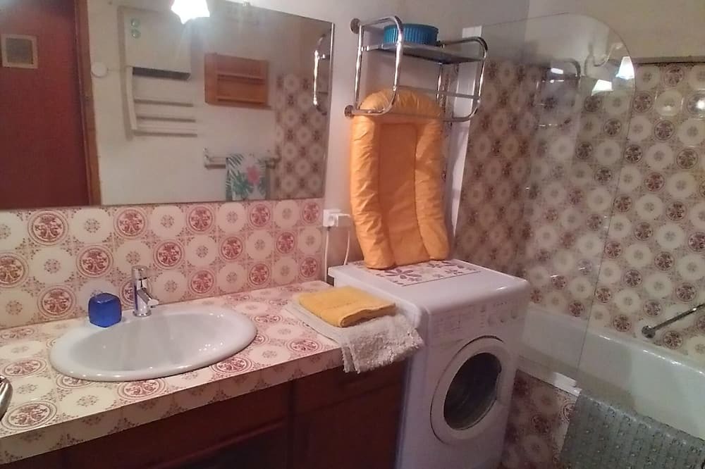 Photo of Bathroom in La Collancelle