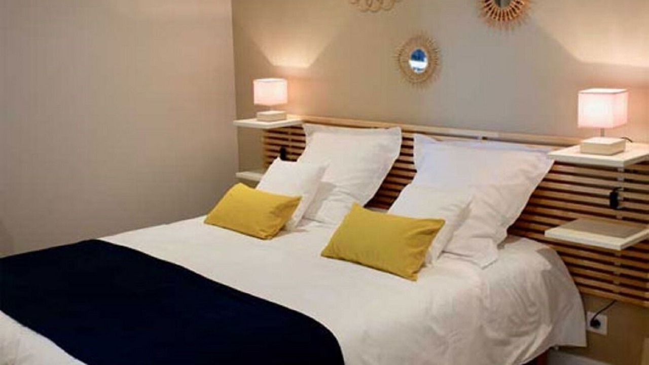 Photo of Bedroom in Chevigny-en-Valiere