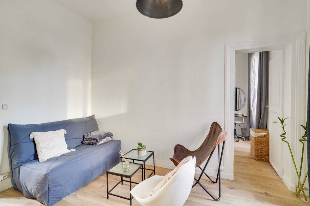 Photo of Livingroom in Louis Bertrand-Mirabeau-Semard