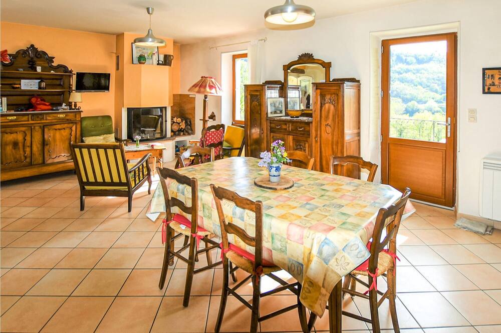 Photo of Bedroom in Le Poet-Celard