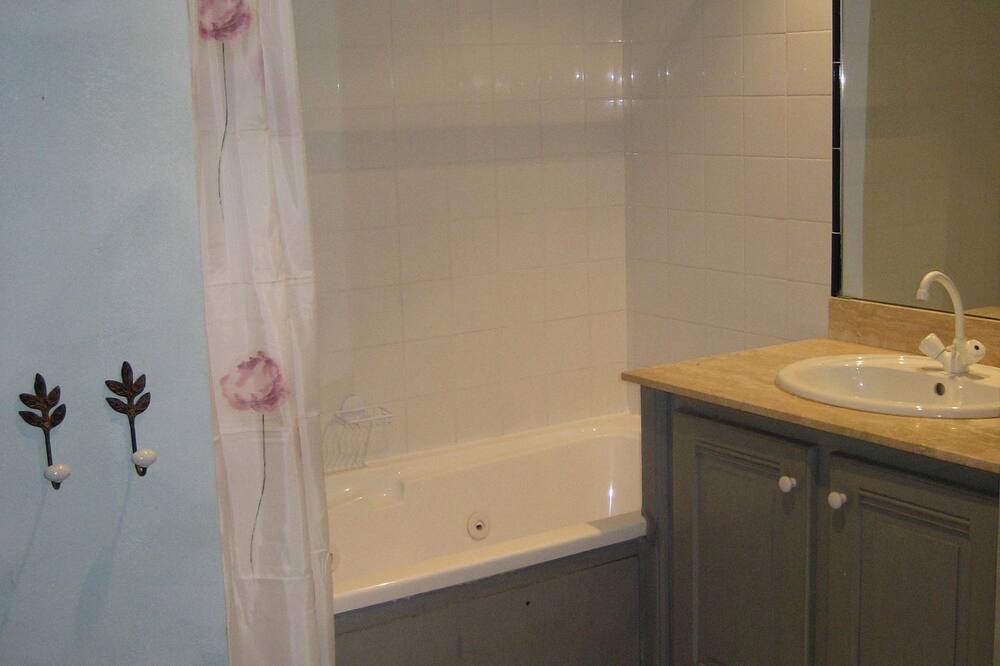 Photo of Bathroom in Montbrun-les-Bains