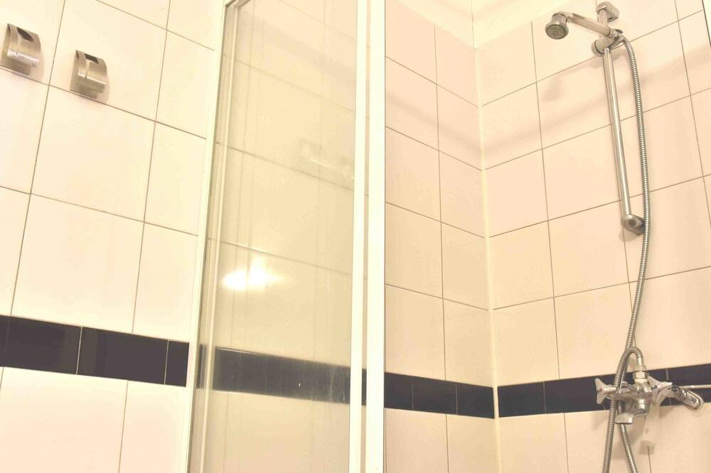 Photo of Bathroom in Gacogne