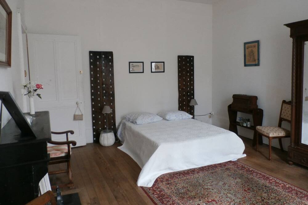 Photo of Bedroom in Gray