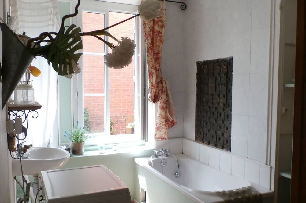 Photo of Bathroom in Gray