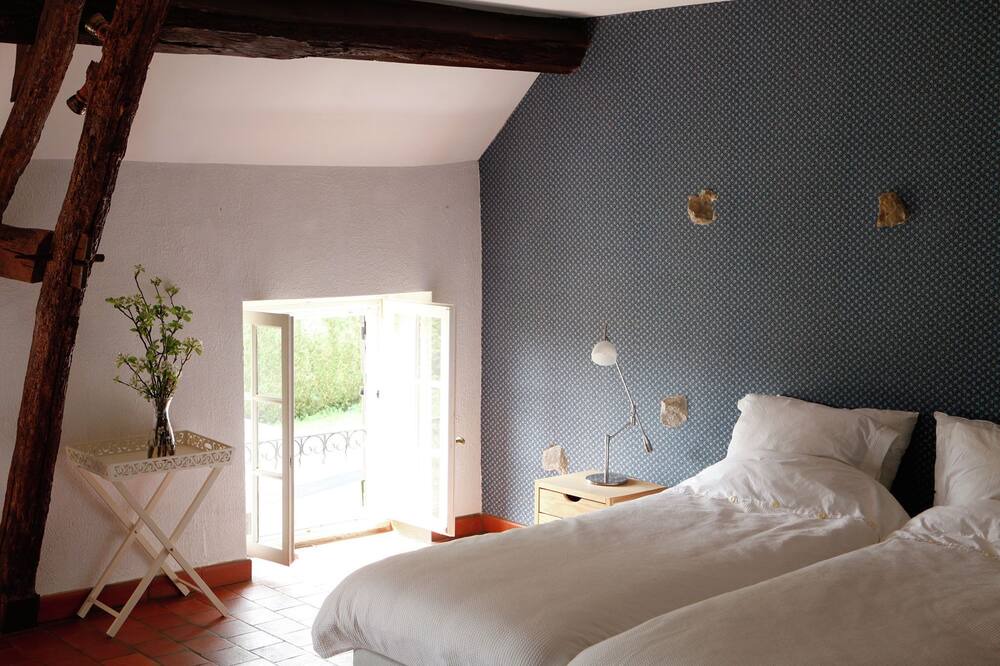 Photo of Bedroom in Sailly