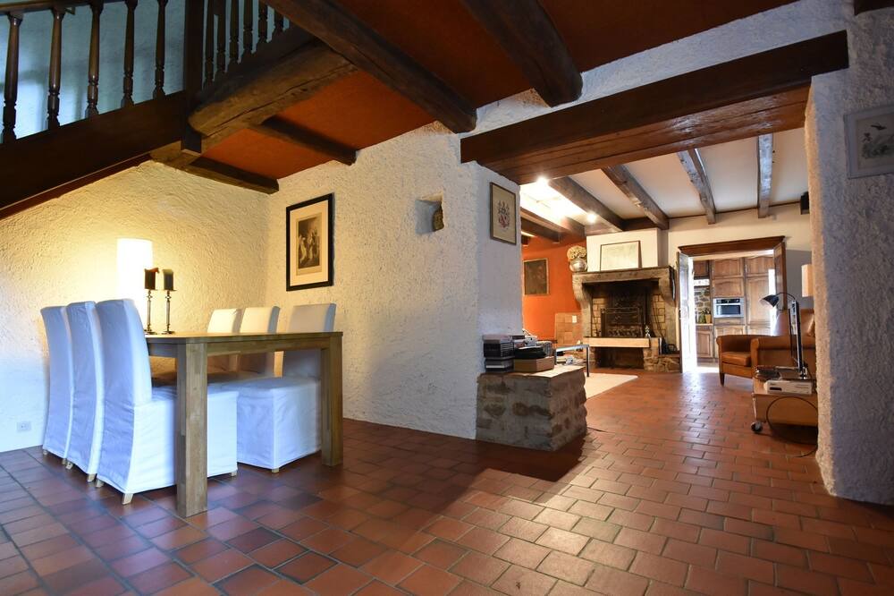 Photo of Livingroom in Sailly