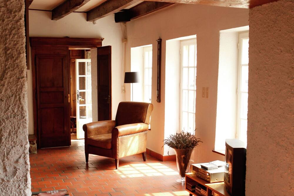 Photo of Livingroom in Sailly