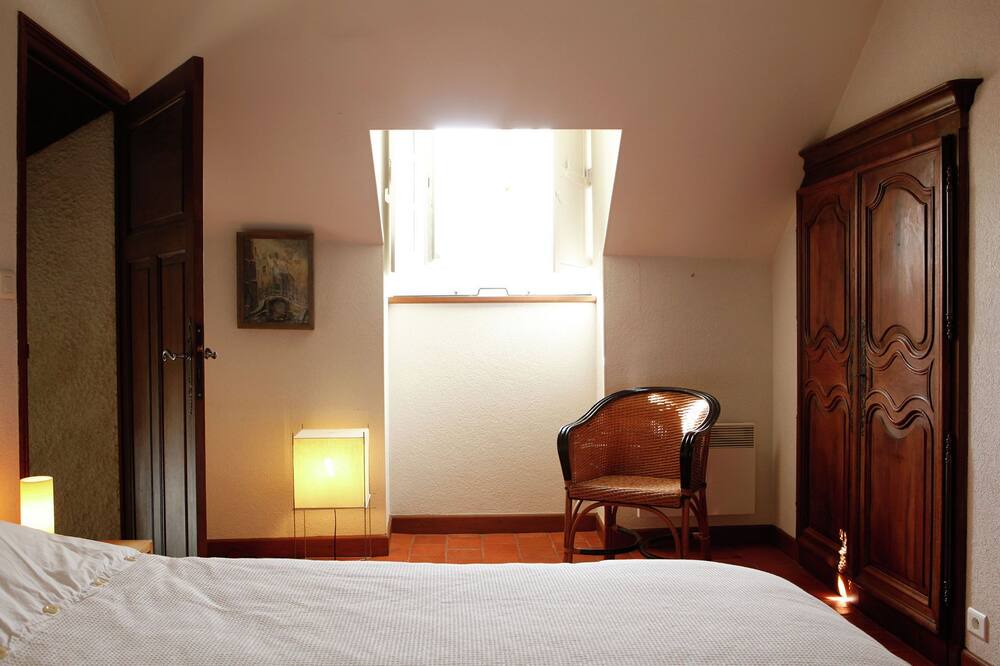 Photo of Bedroom in Sailly