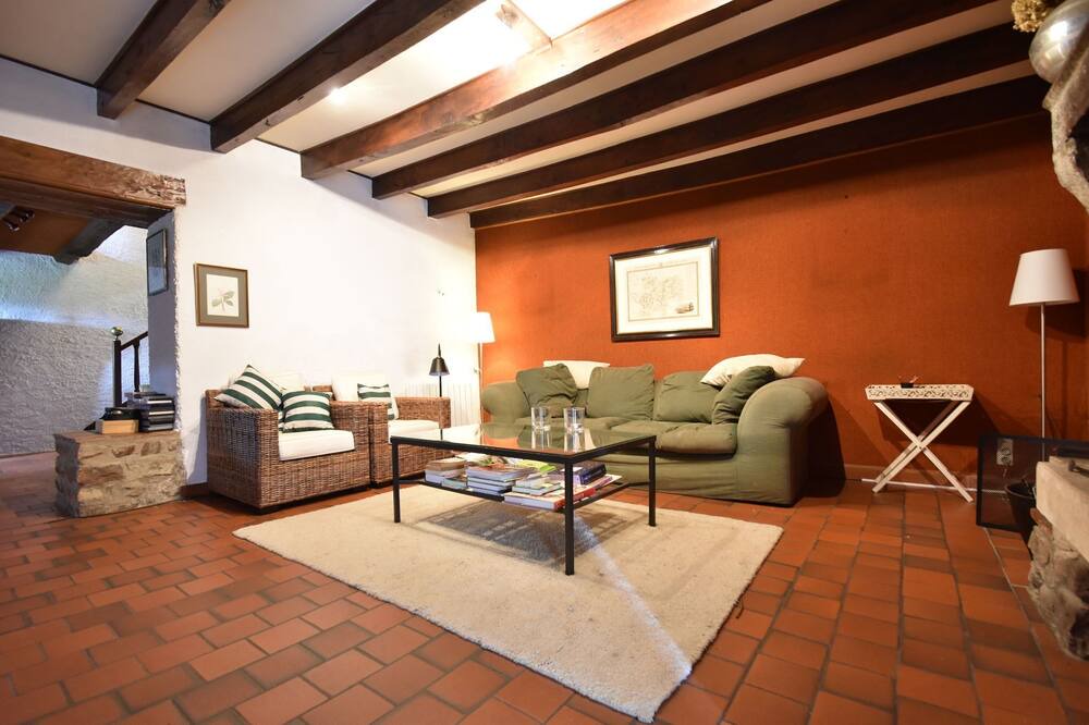 Photo of Livingroom in Sailly