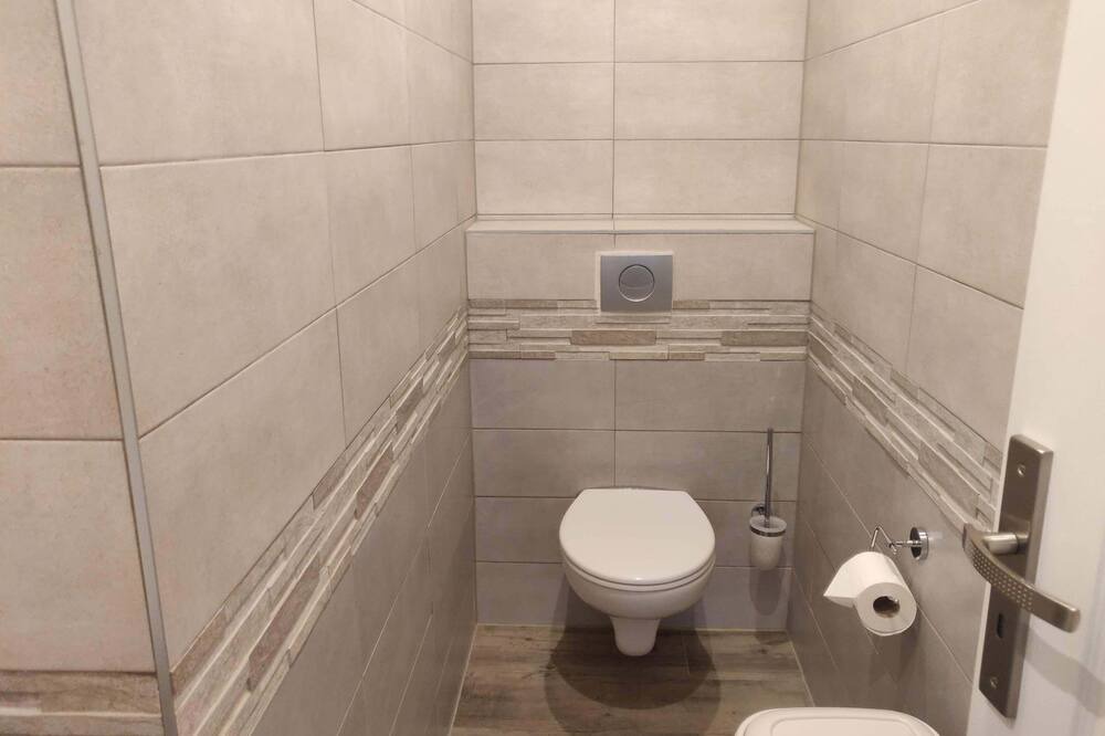 Photo of Bathroom in Mont-Saint-Martin