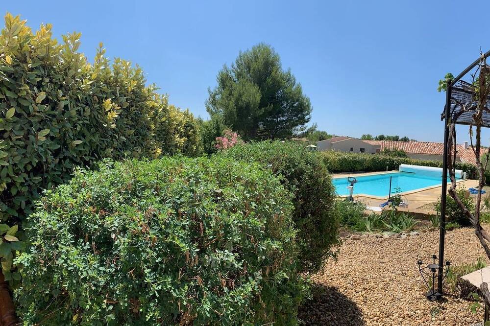 Photo of Outdoor in La Roque-sur-Pernes