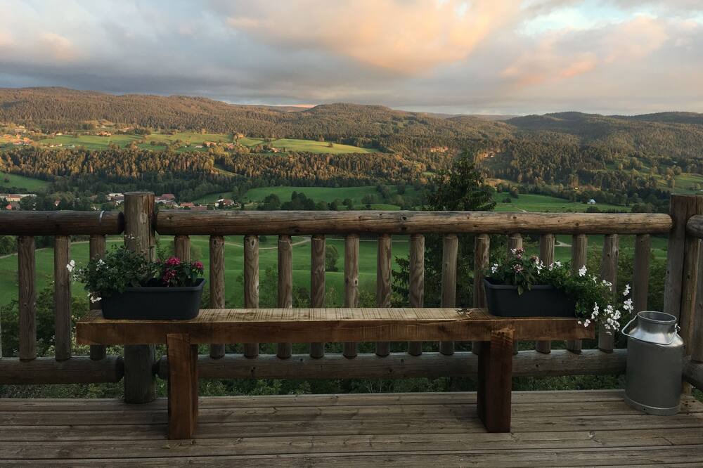Photo of Patio Balcony in Foncine-le-Haut