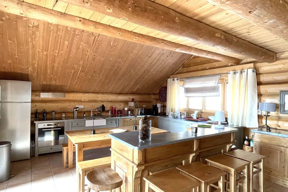 Photo of Kitchen in Foncine-le-Haut