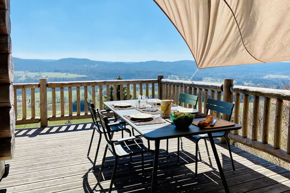 Photo of Patio Balcony in Foncine-le-Haut