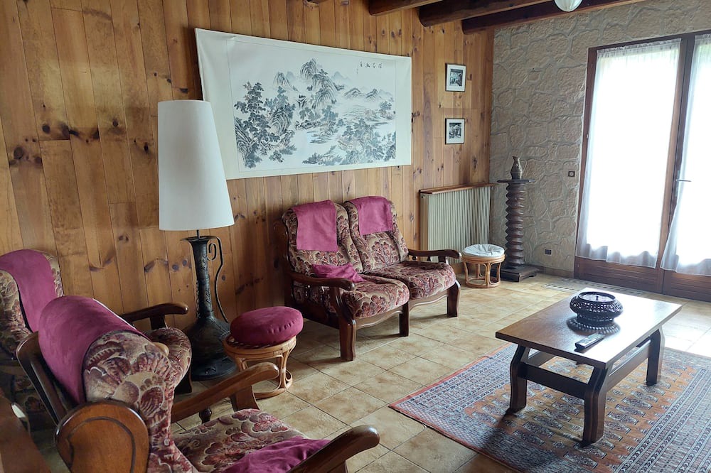 Photo of Livingroom in Asnans-Beauvoisin