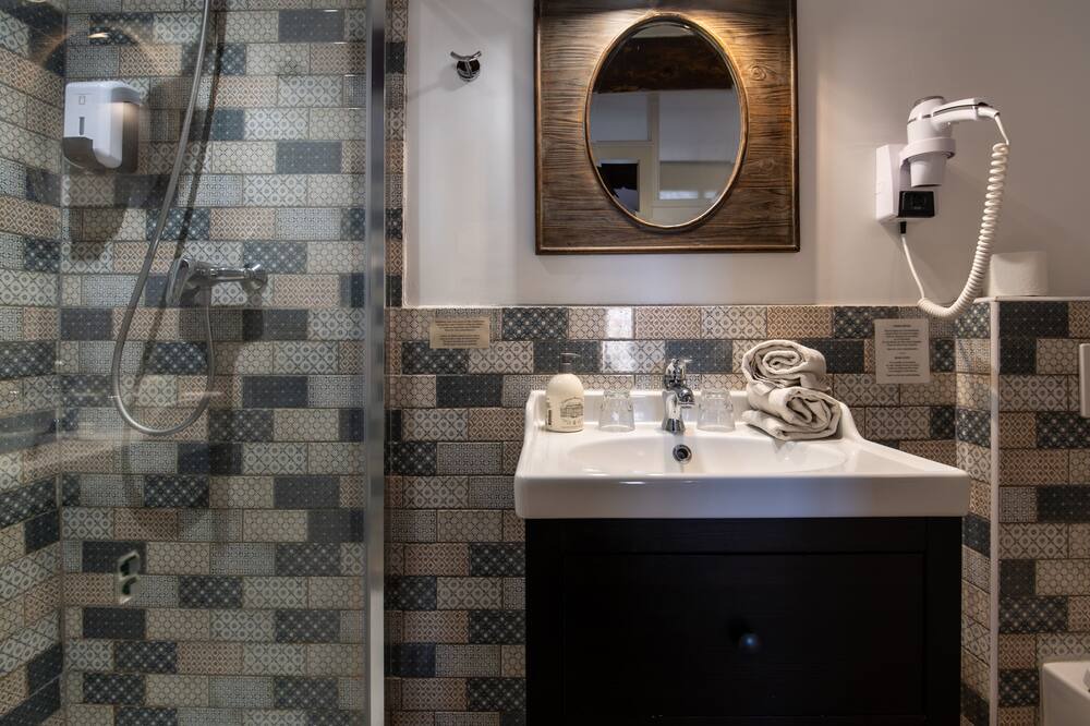 Photo of Bathroom in Venasque