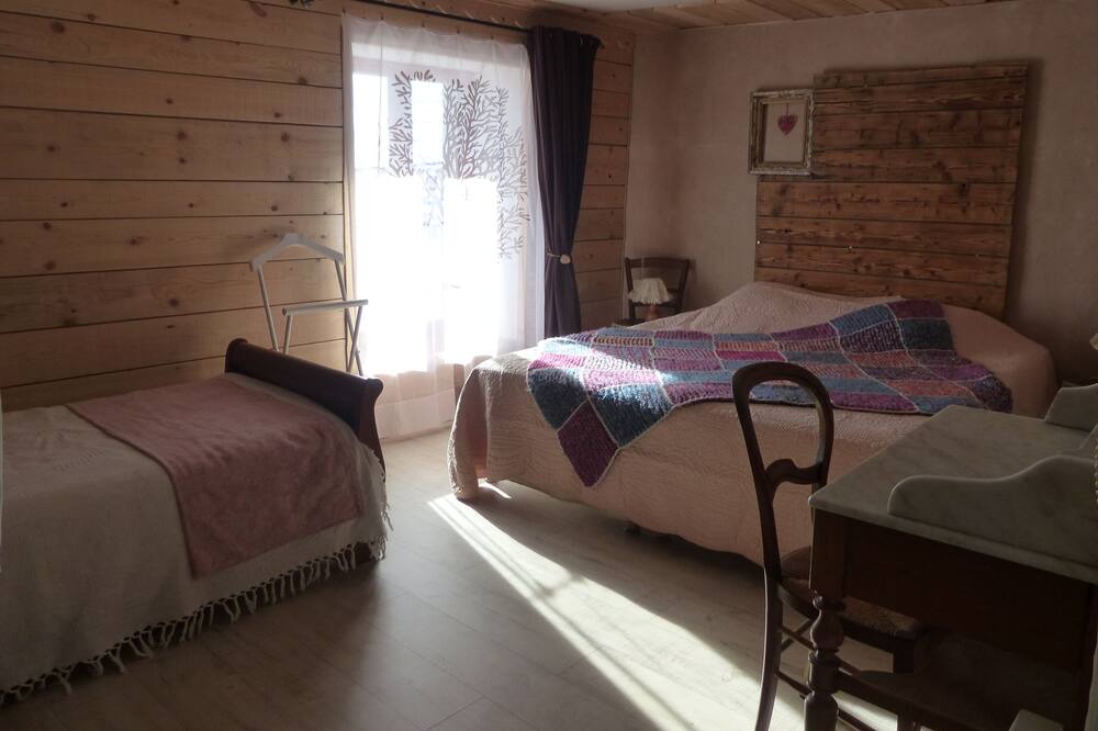 Photo of Bedroom in Chatelblanc