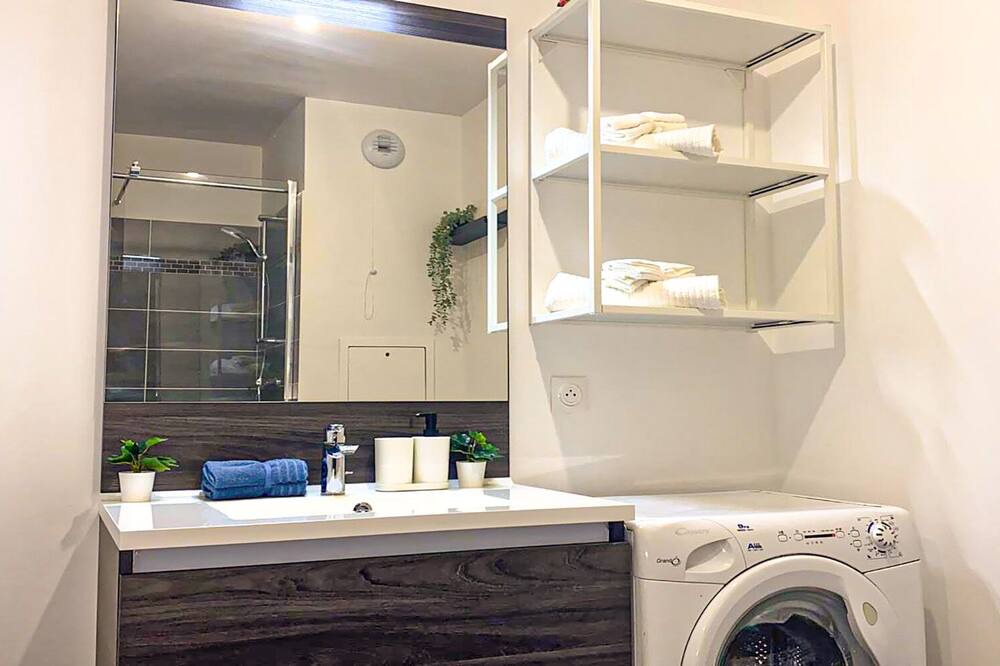Photo of Bathroom in Chatenay-Malabry