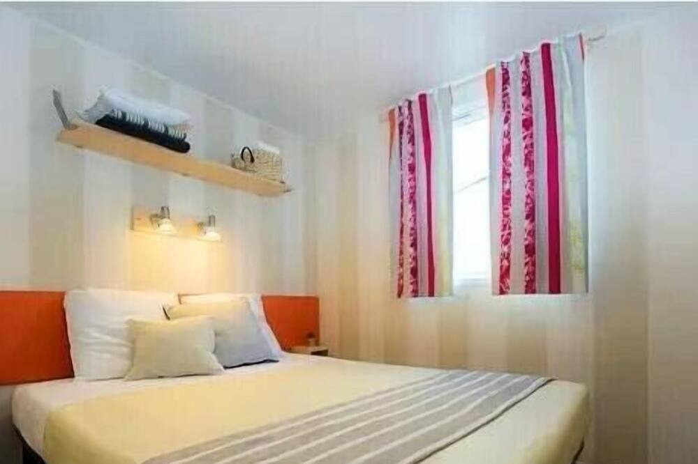 Photo of Bedroom in Chateauneuf-de-Galaure