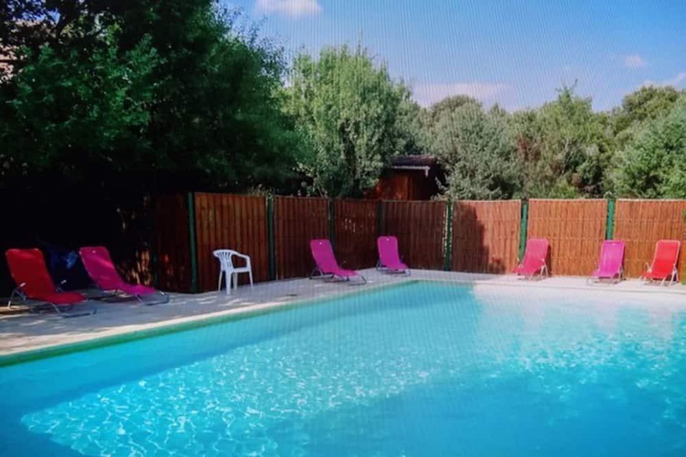 Photo of Outdoor in Saint-Pierre-de-Vassols