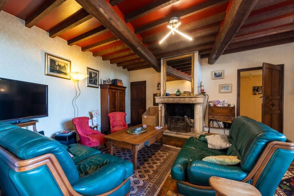 Photo of Livingroom in Saint-Pierre-de-Vassols