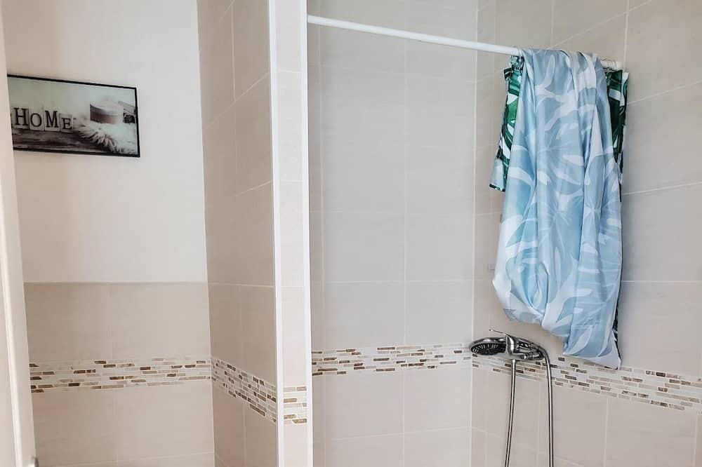 Photo of Bathroom in Lavilledieu