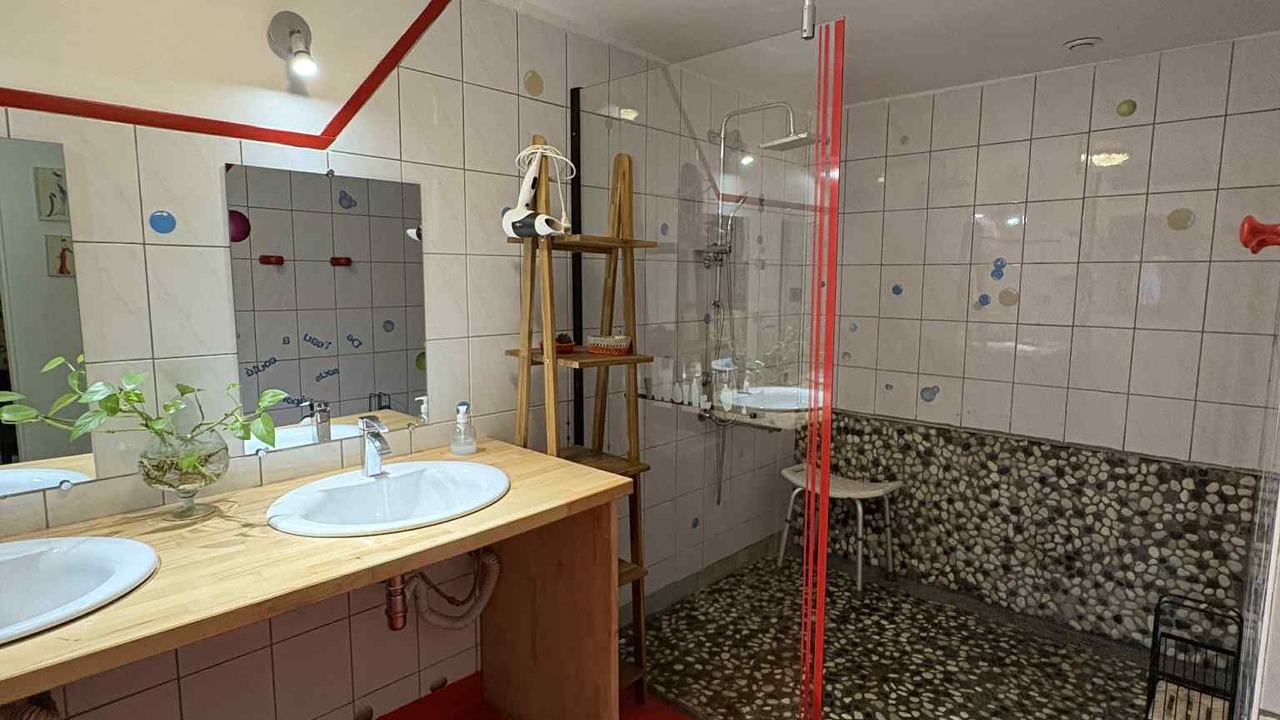 Photo of Bathroom in Rasey