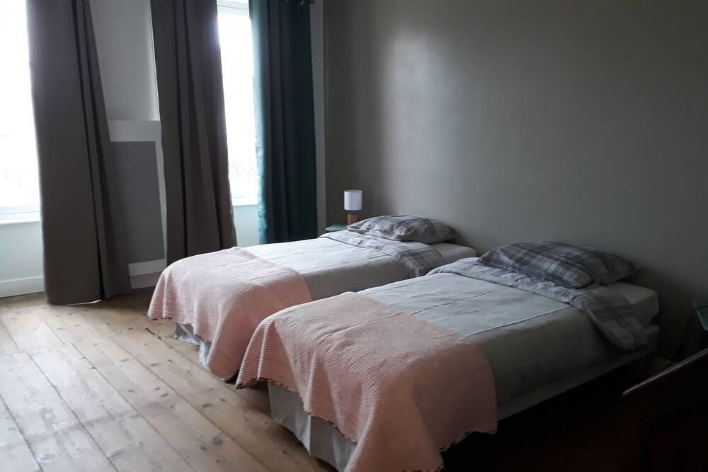 Photo of Bedroom in Cemboing