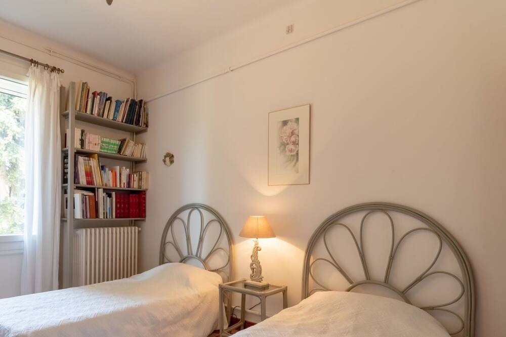 Photo of Bedroom in Saint-Roman-de-Malegarde