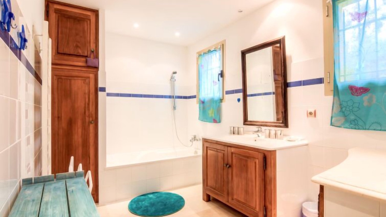 Photo of Bathroom in Le Barroux