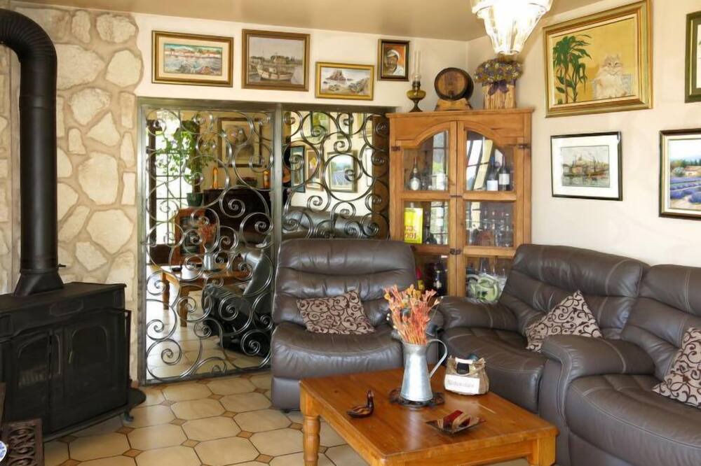 Photo of Livingroom in Chazeaux