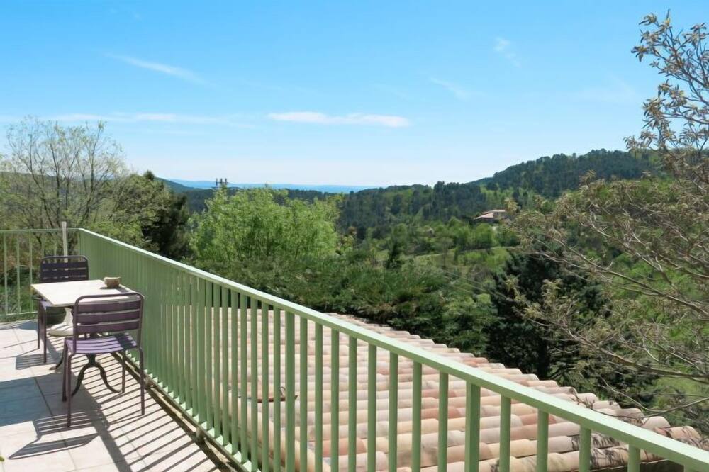 Photo of Patio Balcony in Chazeaux