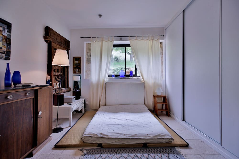 Photo of Bedroom in Sassangy