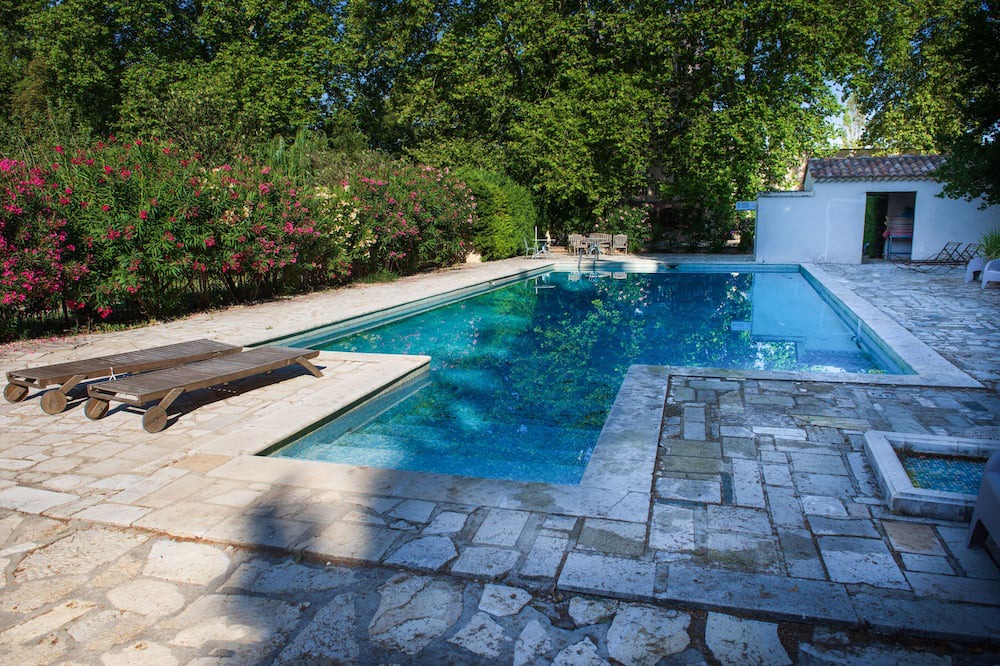 Photo of Outdoor in Violes