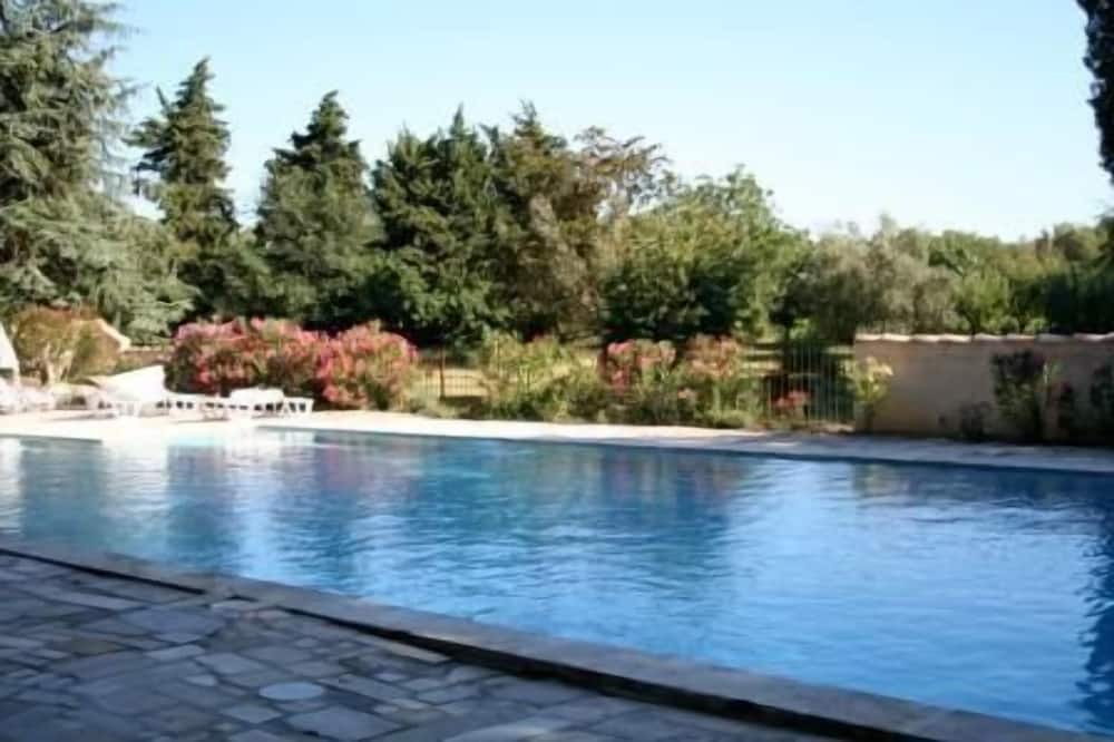 Photo of Outdoor in Violes