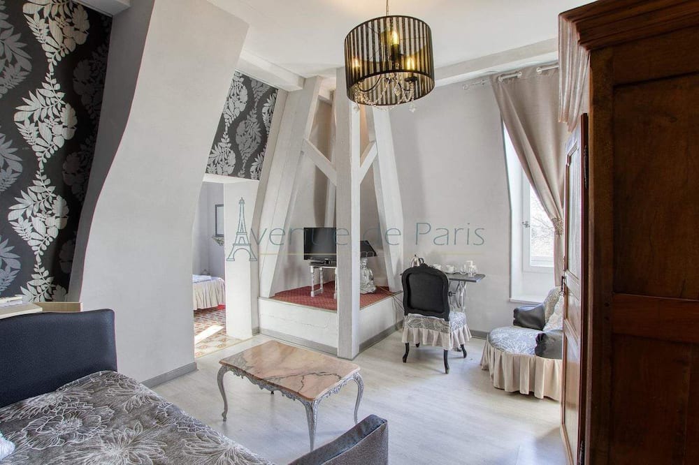 Photo of Bedroom in Violes