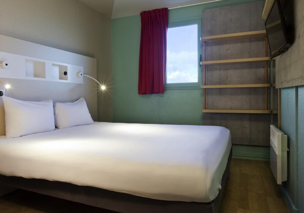 Photo of Bedroom in Chilly-Mazarin