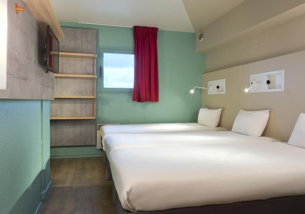 Photo of Bedroom in Chilly-Mazarin